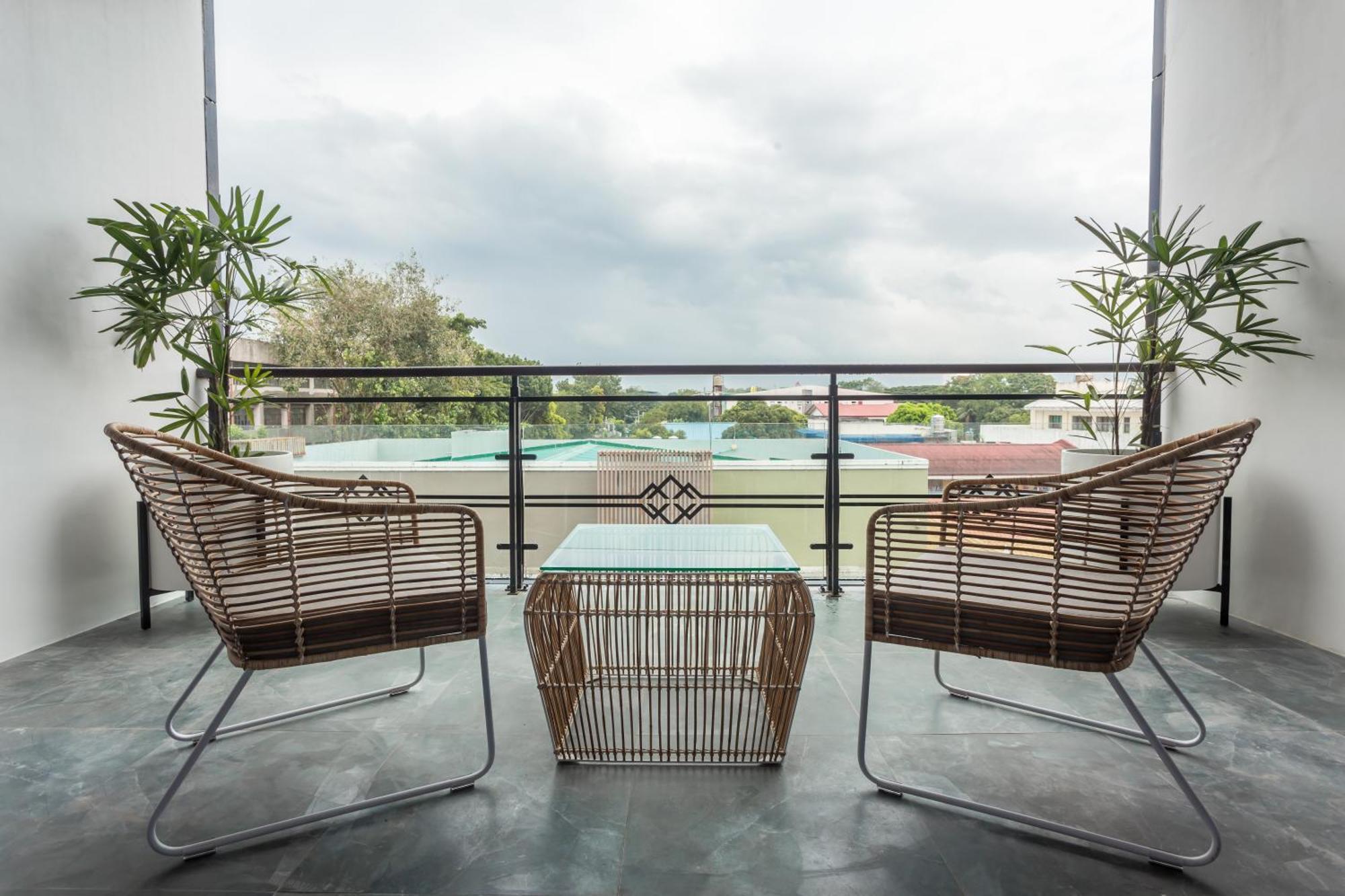 Stonehill Suites Bacolod Kültér fotó